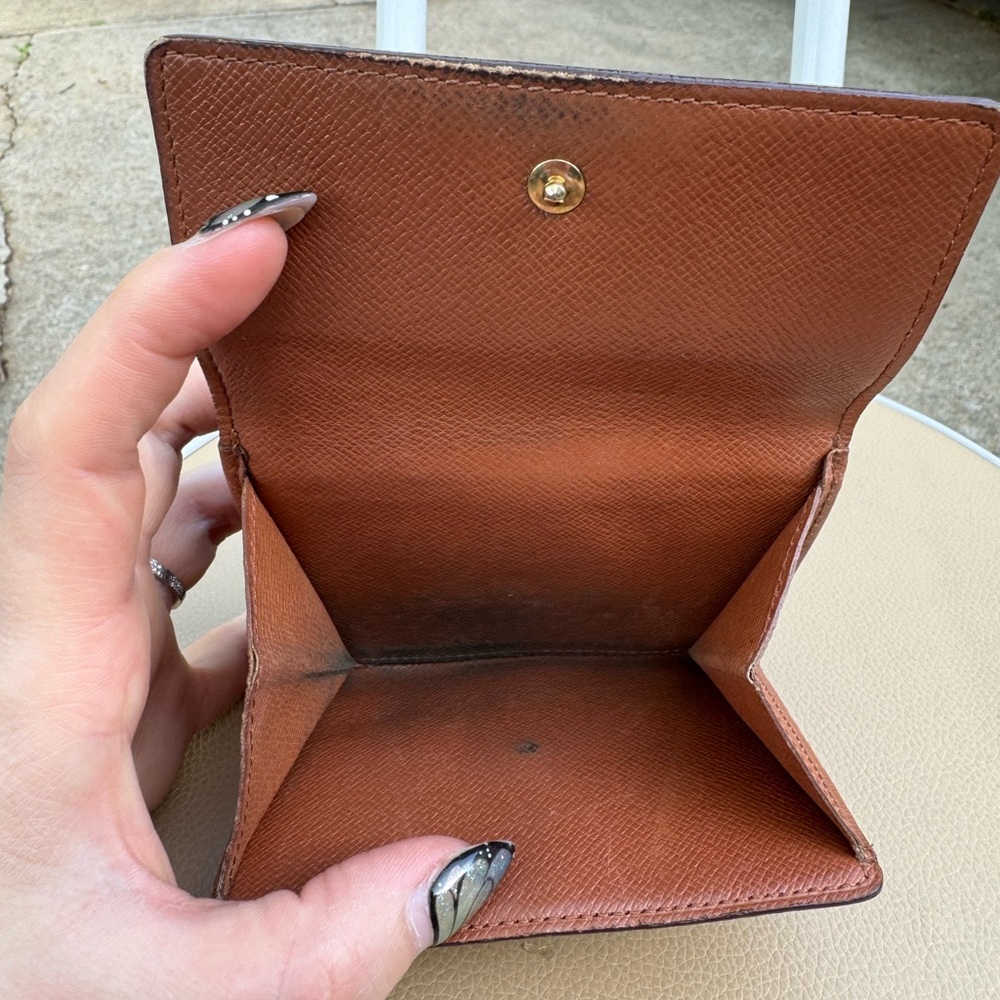 LV Compact Wallet - Picture 6 of 10